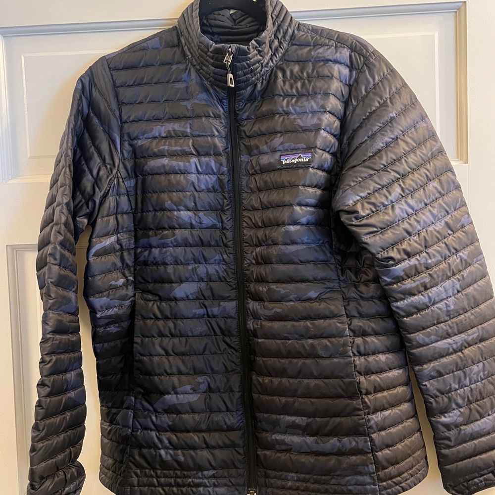 Patagonia Dark Quilted Outerwear